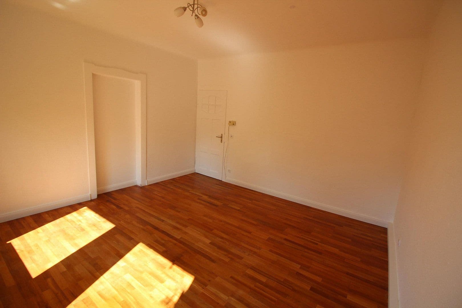 Predaj bytu 2-izbový 52 m², Stuttgart, Bádensko-Wurttembersko Predaj bytu 2-izbový 52 m², Stuttgart, Bádensko-Wurttembersko