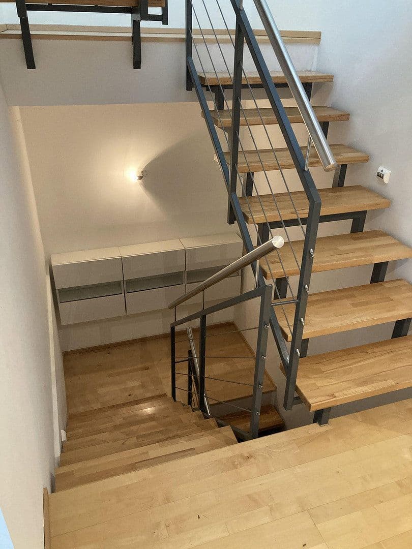 Prenájom domu 172 m², pozemok 257 m², Leverkusen, Severné Porýnie - Westfálsko Prenájom domu 172 m², pozemok 257 m², Leverkusen, Severné Porýnie - Westfálsko