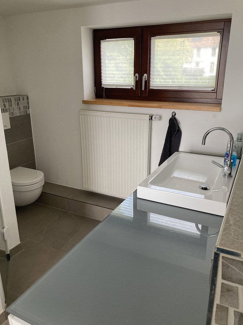 Prenájom domu 172 m², pozemok 257 m², Leverkusen, Severné Porýnie - Westfálsko Prenájom domu 172 m², pozemok 257 m², Leverkusen, Severné Porýnie - Westfálsko