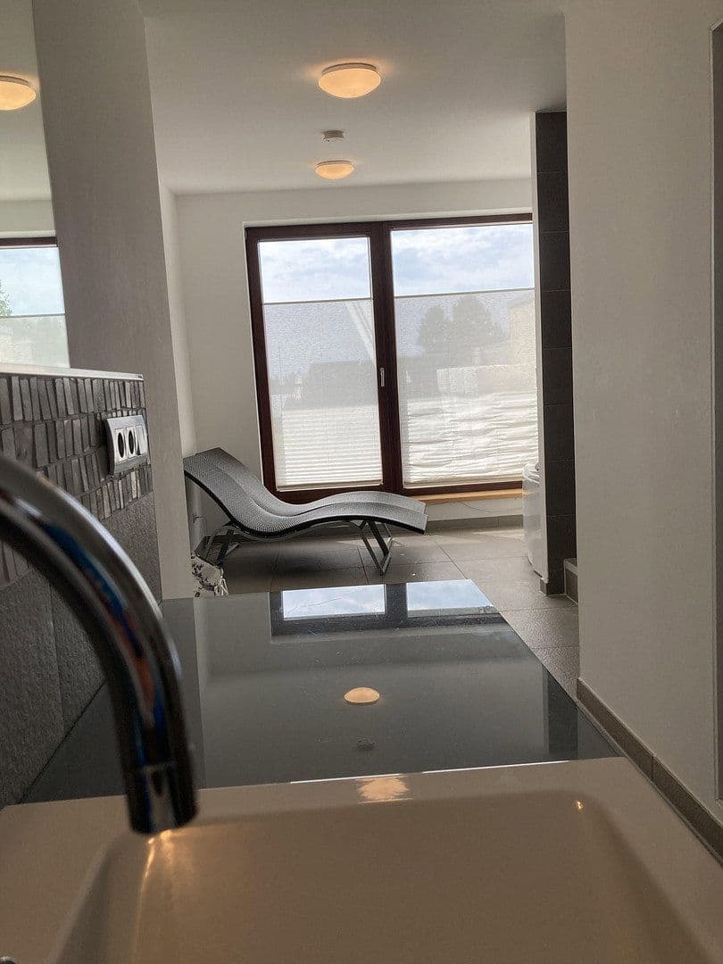 Prenájom domu 172 m², pozemok 257 m², Leverkusen, Severné Porýnie - Westfálsko Prenájom domu 172 m², pozemok 257 m², Leverkusen, Severné Porýnie - Westfálsko