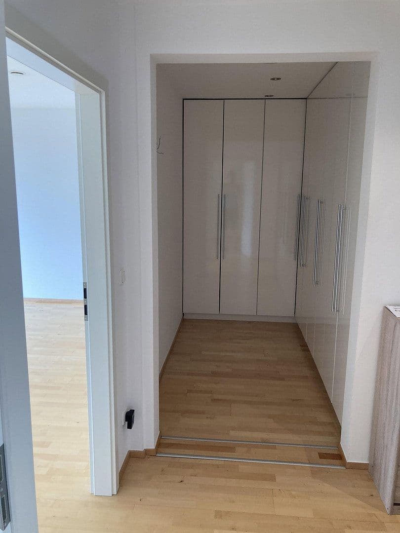 Prenájom domu 172 m², pozemok 257 m², Leverkusen, Severné Porýnie - Westfálsko Prenájom domu 172 m², pozemok 257 m², Leverkusen, Severné Porýnie - Westfálsko