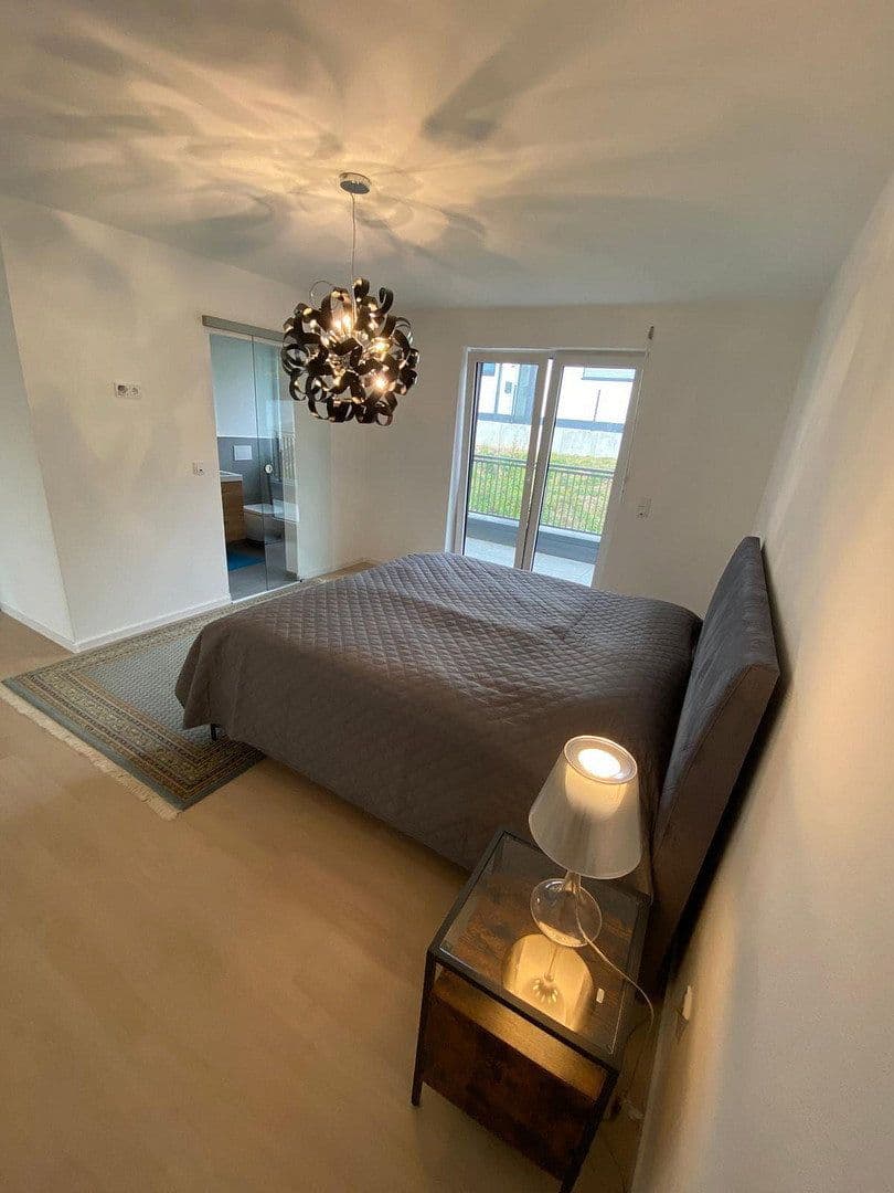 Prenájom bytu 4-izbový 120 m², Kirn, Porýnie-Falcko Prenájom bytu 4-izbový 120 m², Kirn, Porýnie-Falcko
