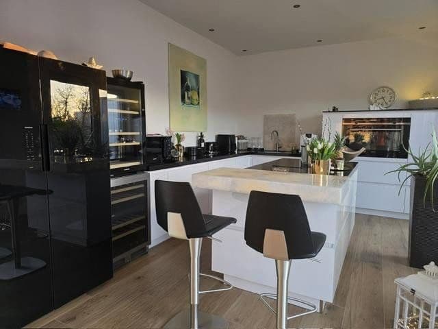 Prenájom bytu 4-izbový 172 m², Neuss, Severné Porýnie - Westfálsko Prenájom bytu 4-izbový 172 m², Neuss, Severné Porýnie - Westfálsko