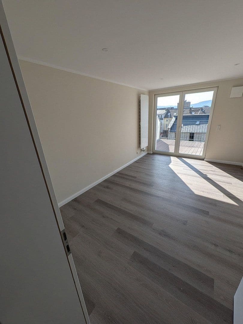 Prenájom bytu 4-izbový 108 m², Schmidtstraße 8, Rüdesheim am Rhein, Hesensko Prenájom bytu 4-izbový 108 m², Schmidtstraße 8, Rüdesheim am Rhein, Hesensko