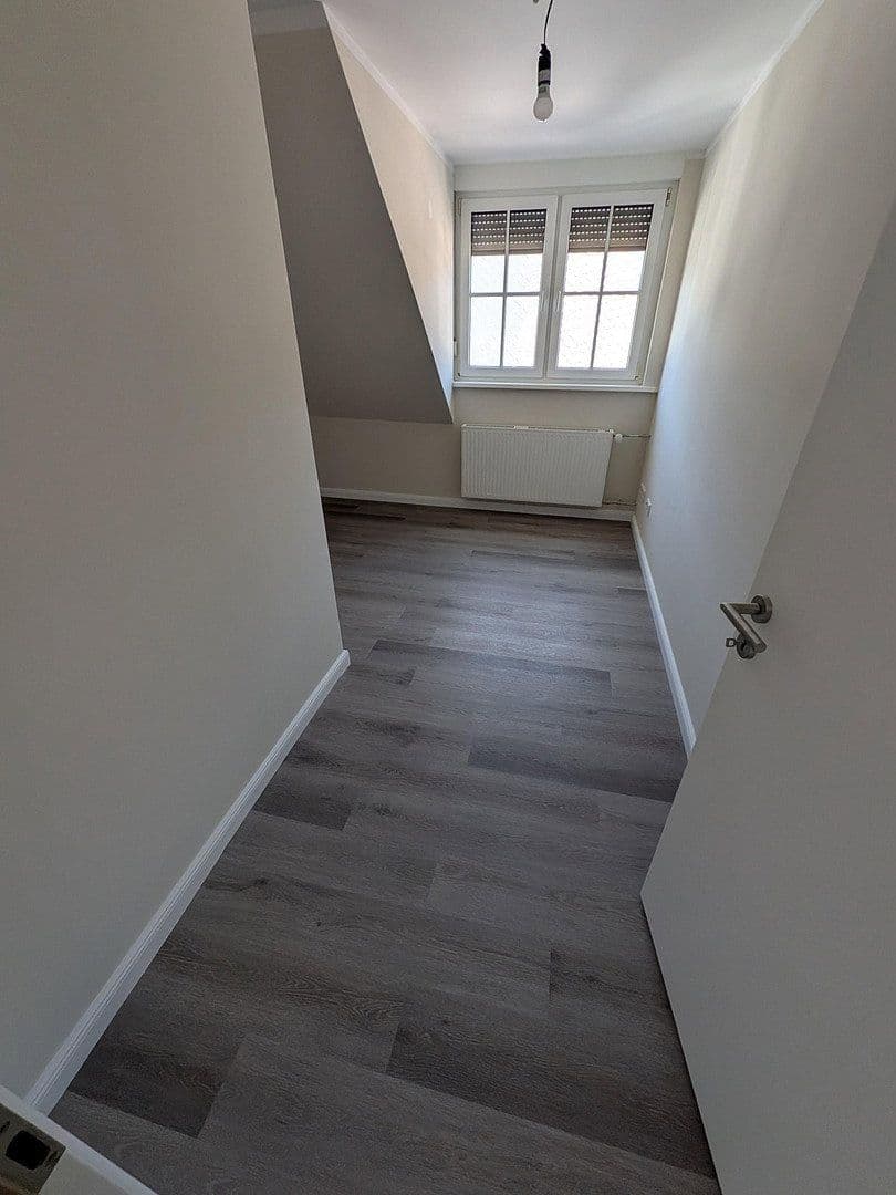 Prenájom bytu 4-izbový 108 m², Schmidtstraße 8, Rüdesheim am Rhein, Hesensko Prenájom bytu 4-izbový 108 m², Schmidtstraße 8, Rüdesheim am Rhein, Hesensko