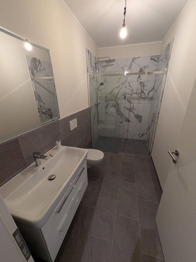 Prenájom bytu 5-izbový 128 m², Moritzstraße 68, Wiesbaden, Hesensko Prenájom bytu 5-izbový 128 m², Moritzstraße 68, Wiesbaden, Hesensko