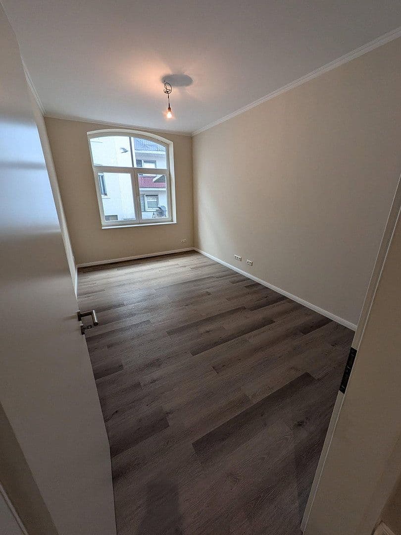 Prenájom bytu 5-izbový 128 m², Moritzstraße 68, Wiesbaden, Hesensko Prenájom bytu 5-izbový 128 m², Moritzstraße 68, Wiesbaden, Hesensko