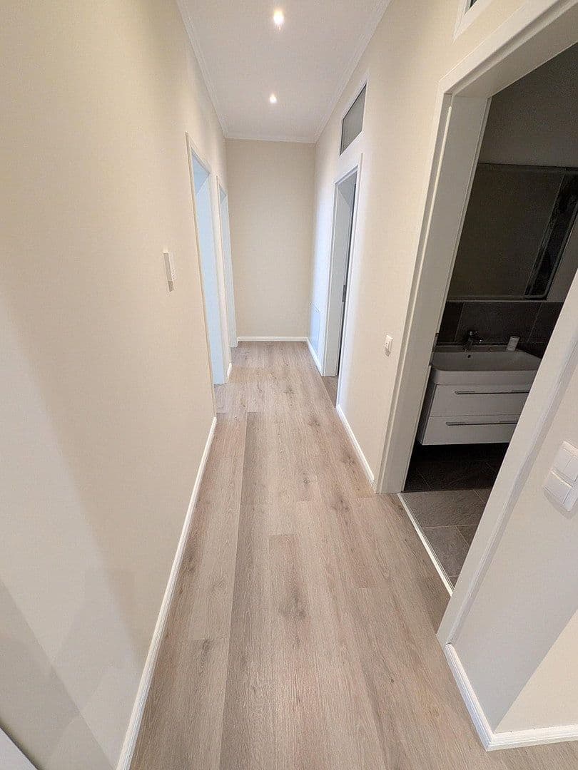 Prenájom bytu 5-izbový 128 m², Moritzstraße 68, Wiesbaden, Hesensko Prenájom bytu 5-izbový 128 m², Moritzstraße 68, Wiesbaden, Hesensko