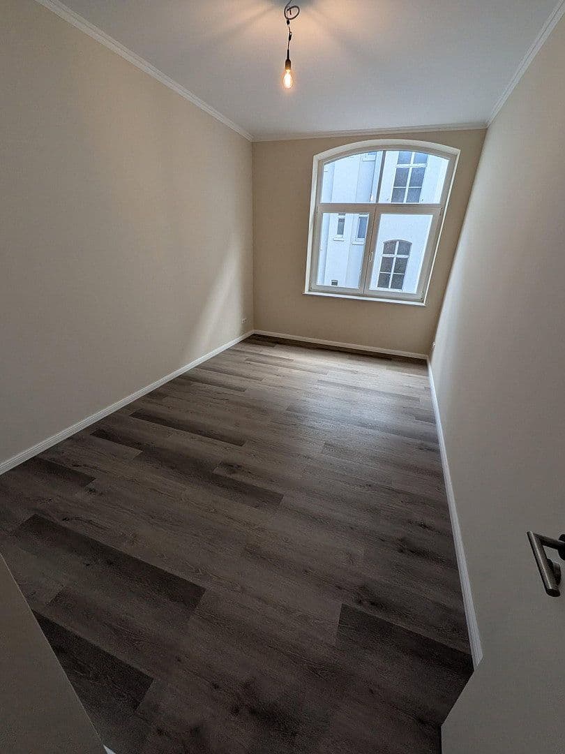 Prenájom bytu 5-izbový 128 m², Moritzstraße 68, Wiesbaden, Hesensko Prenájom bytu 5-izbový 128 m², Moritzstraße 68, Wiesbaden, Hesensko