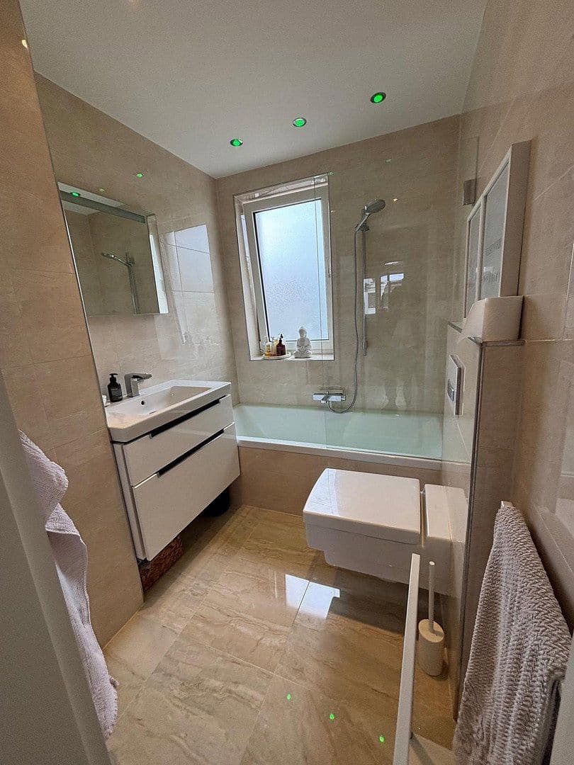Prenájom bytu 2-izbový 54 m², München, Bavorsko Prenájom bytu 2-izbový 54 m², München, Bavorsko