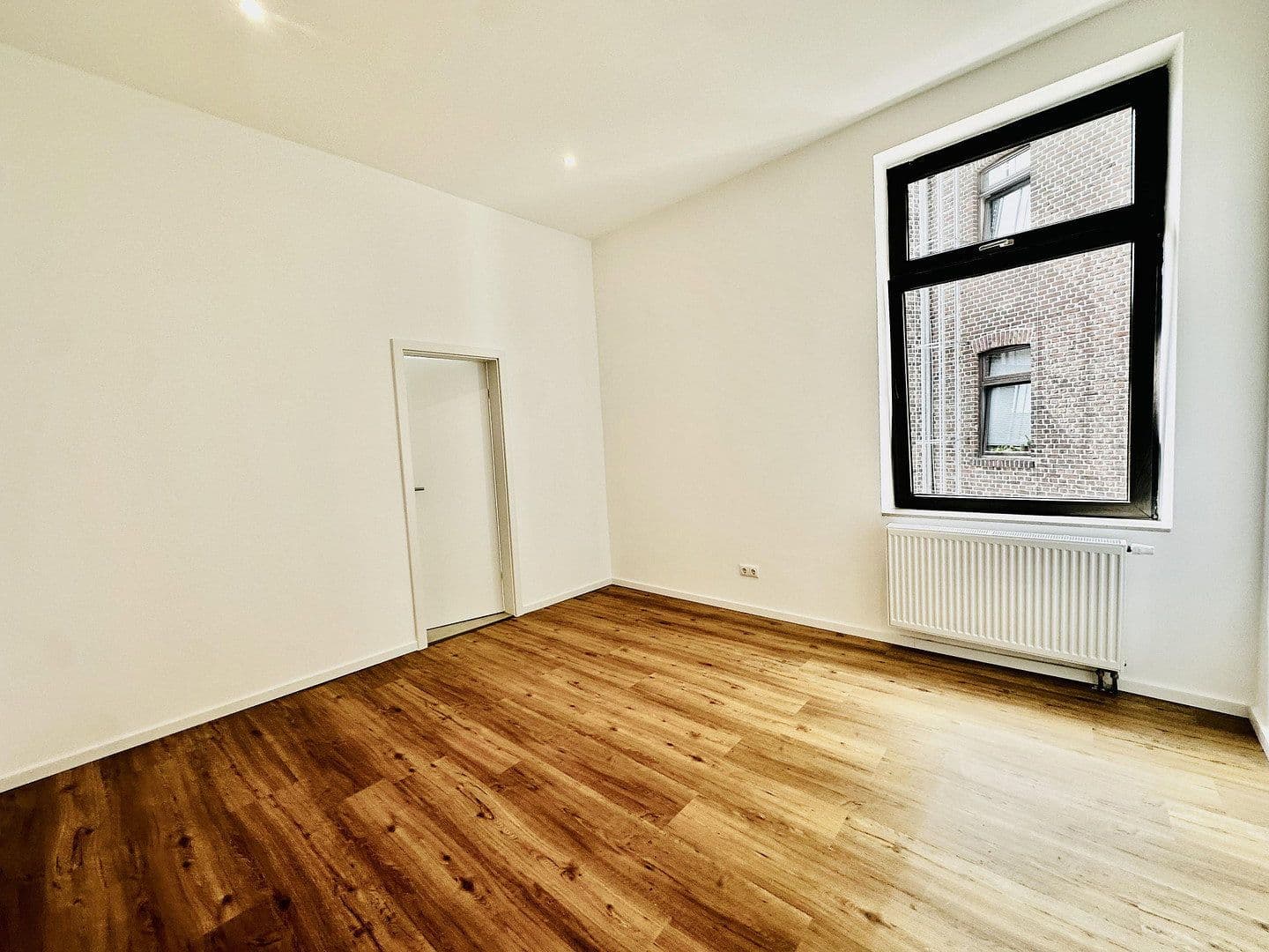 Predaj bytu 4-izbový 85 m², Adalbertsteinweg 204, Aachen, Severné Porýnie - Westfálsko Predaj bytu 4-izbový 85 m², Adalbertsteinweg 204, Aachen, Severné Porýnie - Westfálsko
