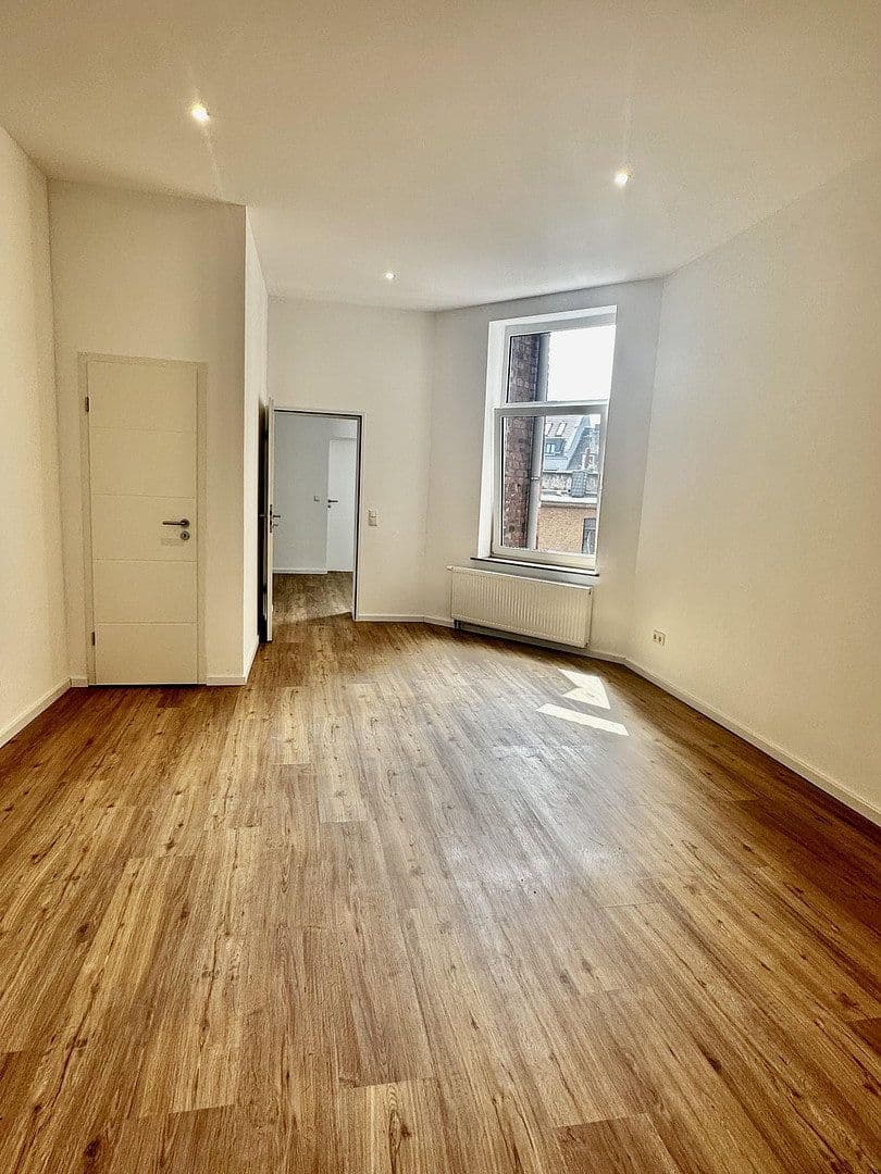 Predaj bytu 4-izbový 85 m², Adalbertsteinweg 204, Aachen, Severné Porýnie - Westfálsko Predaj bytu 4-izbový 85 m², Adalbertsteinweg 204, Aachen, Severné Porýnie - Westfálsko