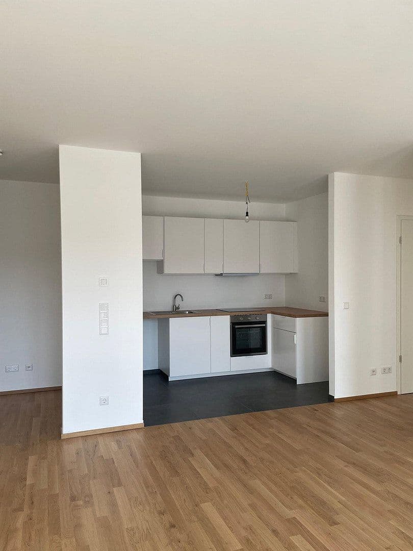 Prenájom bytu 3-izbový 76 m², Malmöerstr. 28, Berlin, Berlín Prenájom bytu 3-izbový 76 m², Malmöerstr. 28, Berlin, Berlín