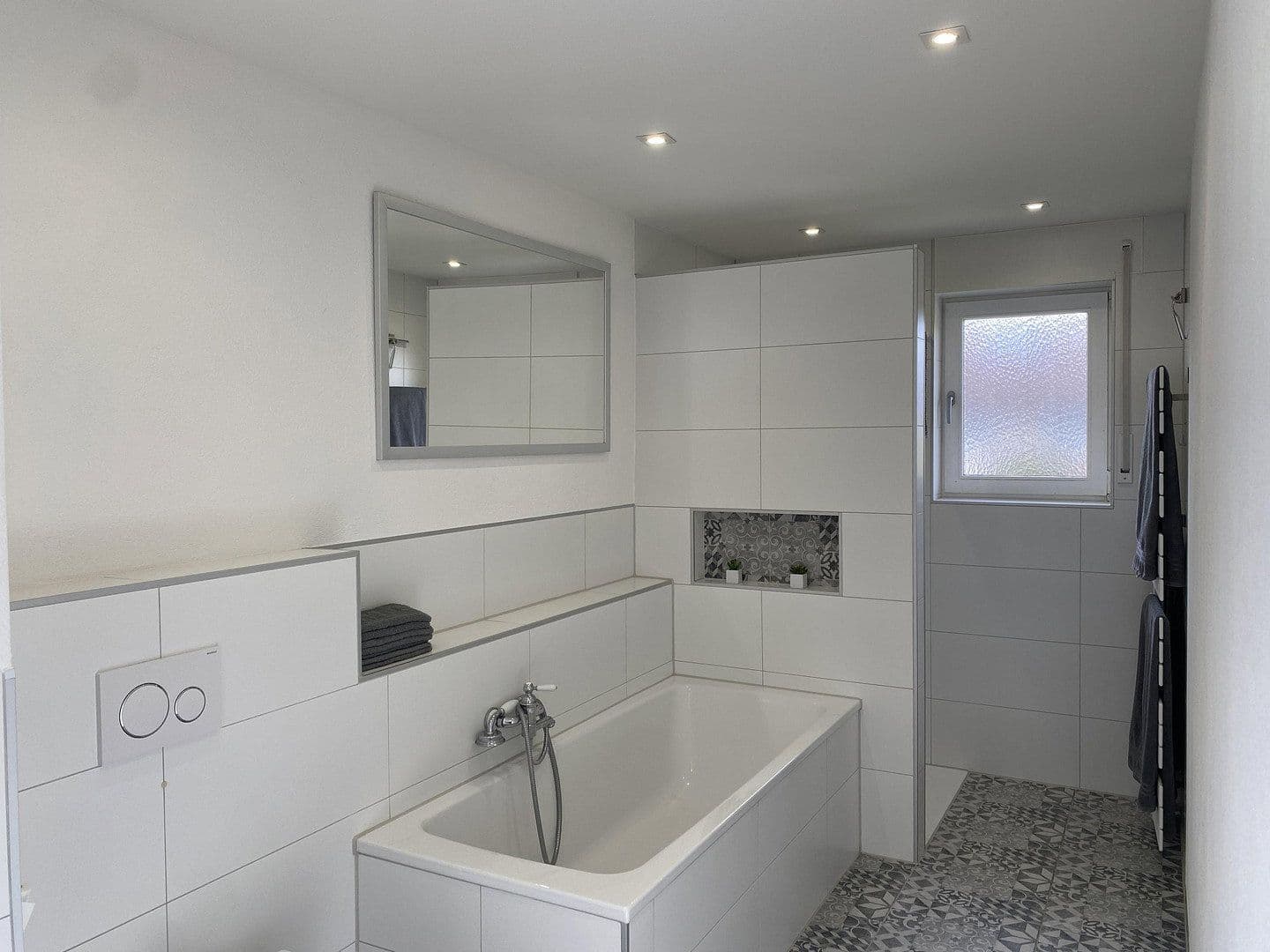 Predaj domu 143 m², pozemok 398 m², Weil am Rhein, Bádensko-Wurttembersko Predaj domu 143 m², pozemok 398 m², Weil am Rhein, Bádensko-Wurttembersko