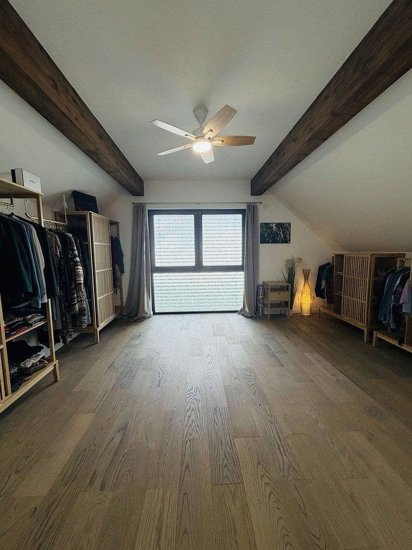 Predaj domu 144 m², pozemok 631 m², Rosenberg, Bádensko-Wurttembersko Predaj domu 144 m², pozemok 631 m², Rosenberg, Bádensko-Wurttembersko
