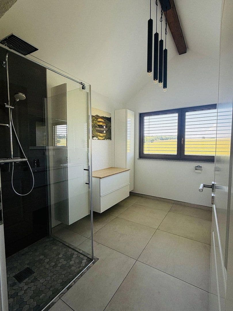 Predaj domu 144 m², pozemok 631 m², Rosenberg, Bádensko-Wurttembersko Predaj domu 144 m², pozemok 631 m², Rosenberg, Bádensko-Wurttembersko