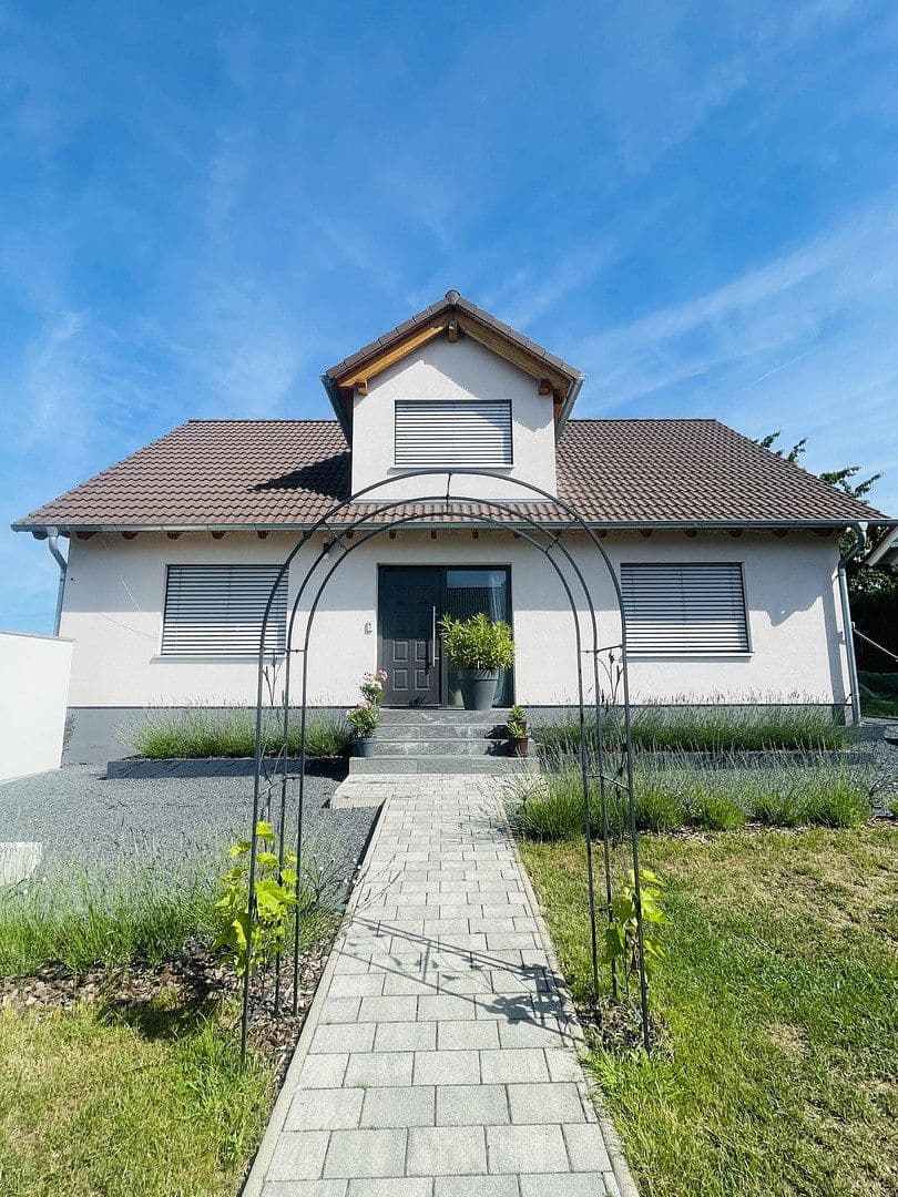 Predaj domu 144 m², pozemok 631 m², Rosenberg, Bádensko-Wurttembersko Predaj domu 144 m², pozemok 631 m², Rosenberg, Bádensko-Wurttembersko