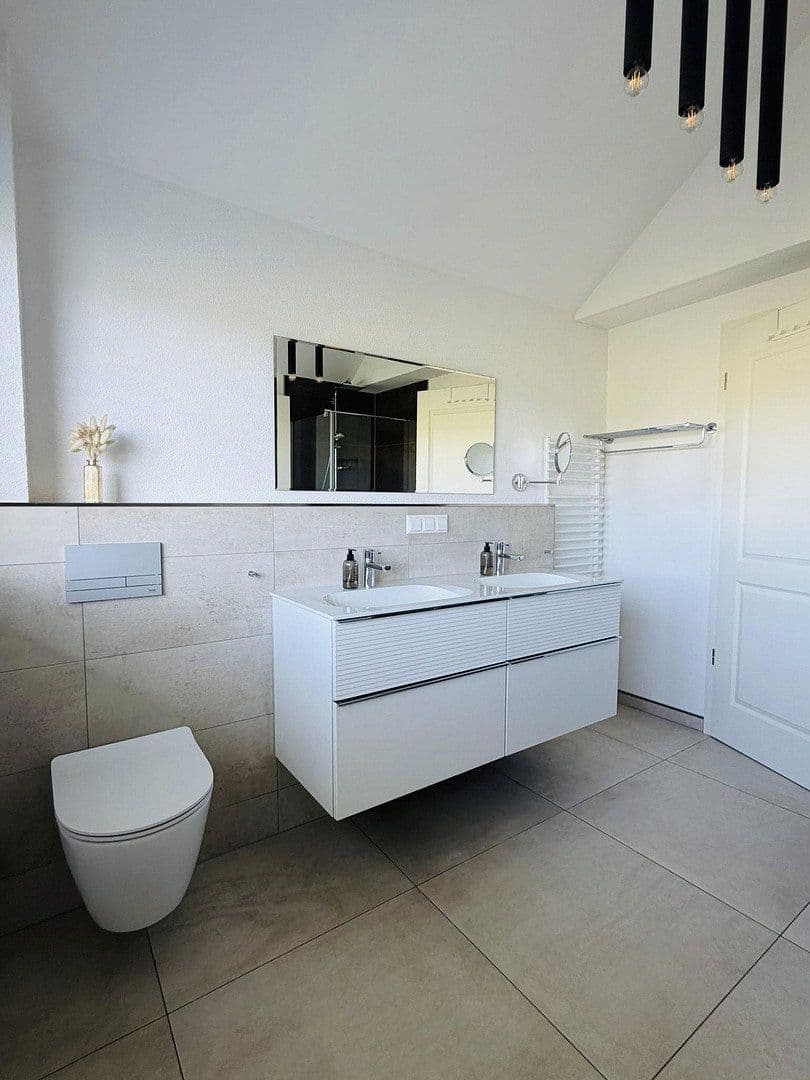 Predaj domu 144 m², pozemok 631 m², Rosenberg, Bádensko-Wurttembersko Predaj domu 144 m², pozemok 631 m², Rosenberg, Bádensko-Wurttembersko