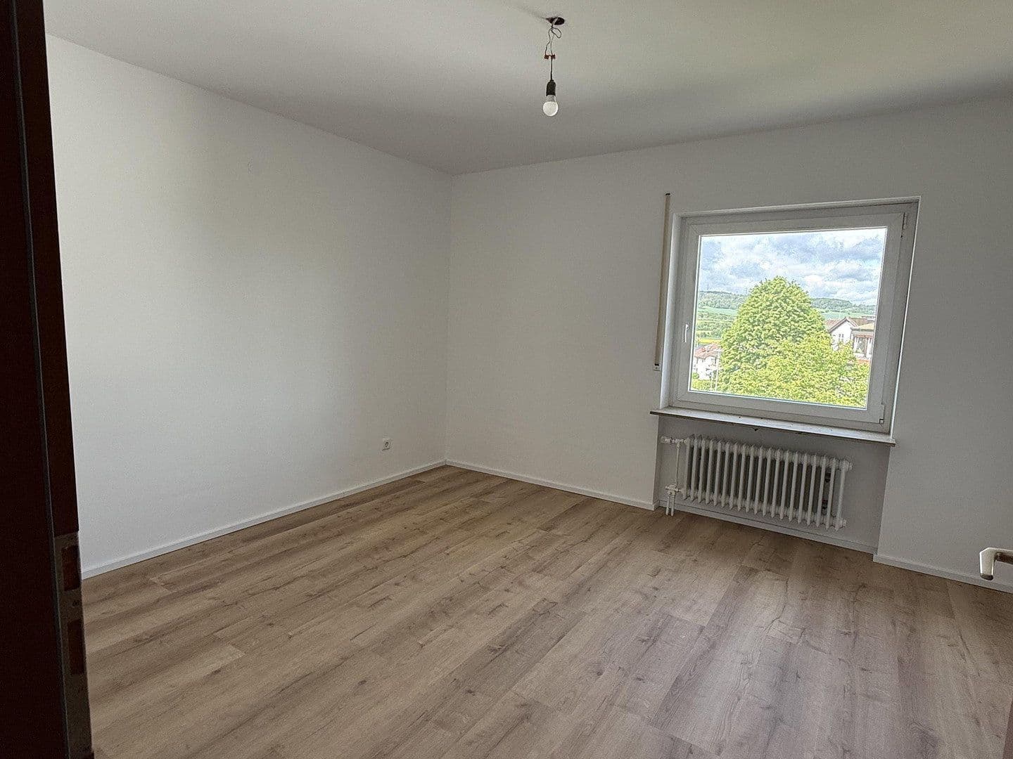 Prenájom bytu 3-izbový 81 m², Hochtalstr. 23, Lauda-Königshofen, Bádensko-Wurttembersko Prenájom bytu 3-izbový 81 m², Hochtalstr. 23, Lauda-Königshofen, Bádensko-Wurttembersko