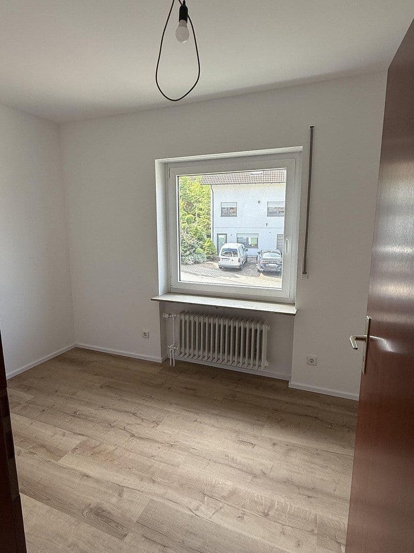 Prenájom bytu 3-izbový 81 m², Hochtalstr. 23, Lauda-Königshofen, Bádensko-Wurttembersko Prenájom bytu 3-izbový 81 m², Hochtalstr. 23, Lauda-Königshofen, Bádensko-Wurttembersko