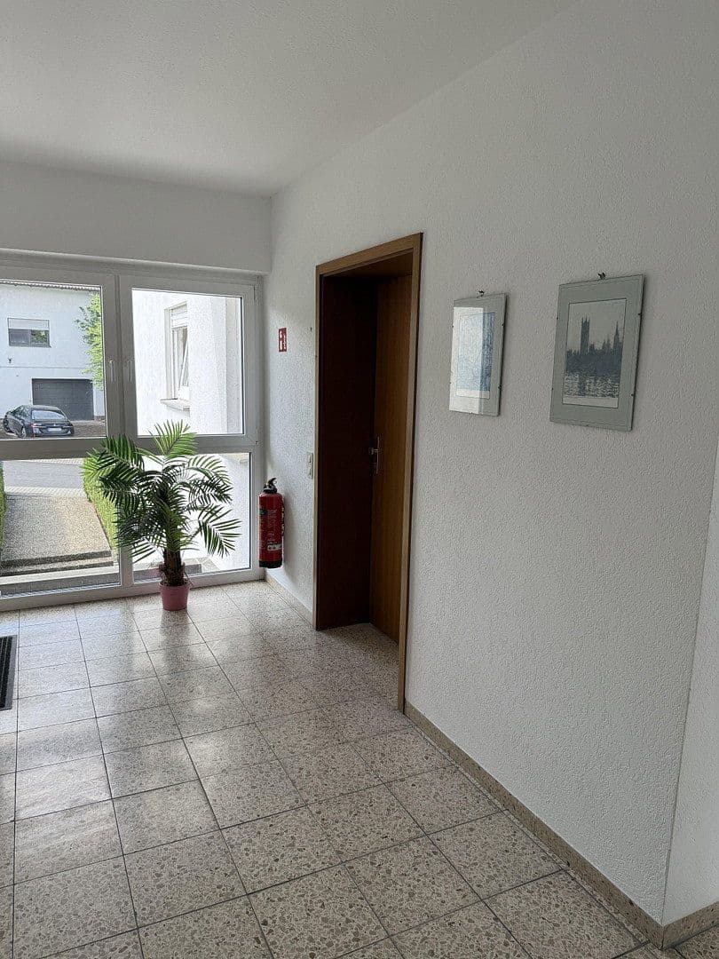 Prenájom bytu 3-izbový 81 m², Hochtalstr. 23, Lauda-Königshofen, Bádensko-Wurttembersko Prenájom bytu 3-izbový 81 m², Hochtalstr. 23, Lauda-Königshofen, Bádensko-Wurttembersko