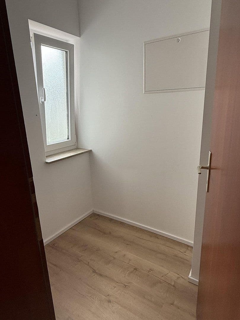 Prenájom bytu 3-izbový 81 m², Hochtalstr. 23, Lauda-Königshofen, Bádensko-Wurttembersko Prenájom bytu 3-izbový 81 m², Hochtalstr. 23, Lauda-Königshofen, Bádensko-Wurttembersko