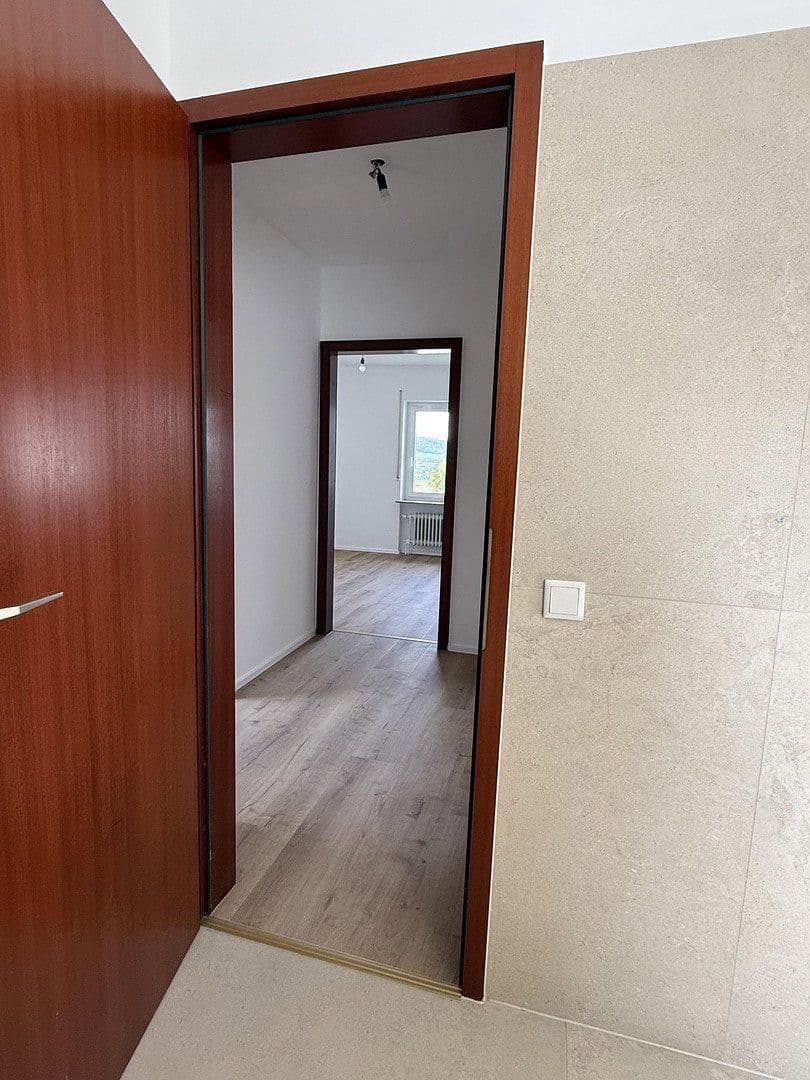 Prenájom bytu 3-izbový 81 m², Hochtalstr. 23, Lauda-Königshofen, Bádensko-Wurttembersko Prenájom bytu 3-izbový 81 m², Hochtalstr. 23, Lauda-Königshofen, Bádensko-Wurttembersko