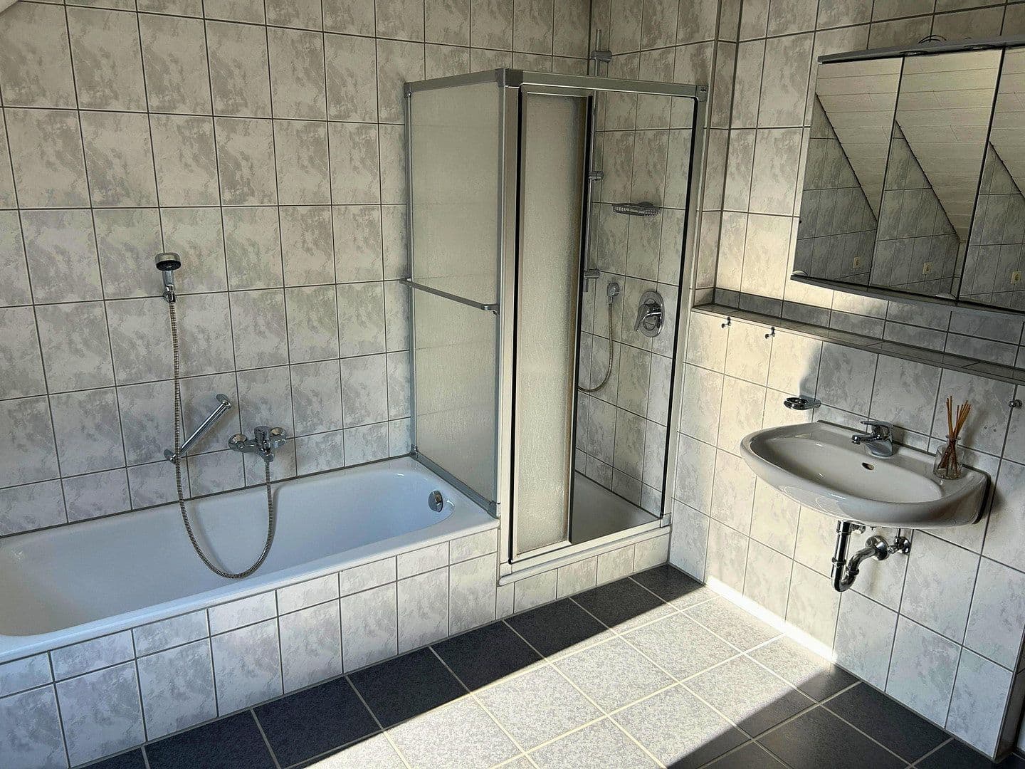 Prenájom bytu 3-izbový 85 m², Wüstenrot, Bádensko-Wurttembersko Prenájom bytu 3-izbový 85 m², Wüstenrot, Bádensko-Wurttembersko