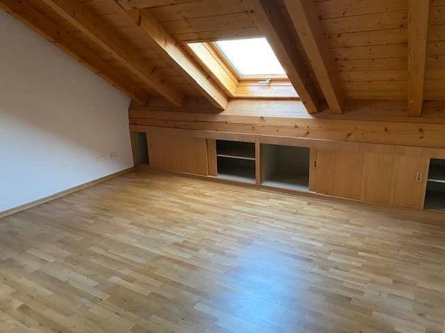 Prenájom bytu 3-izbový 150 m², Dorfstr.6, Grafing, Bavorsko Prenájom bytu 3-izbový 150 m², Dorfstr.6, Grafing, Bavorsko