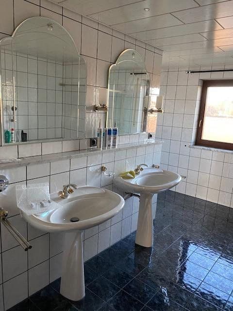Prenájom bytu 3-izbový 150 m², Dorfstr.6, Grafing, Bavorsko Prenájom bytu 3-izbový 150 m², Dorfstr.6, Grafing, Bavorsko