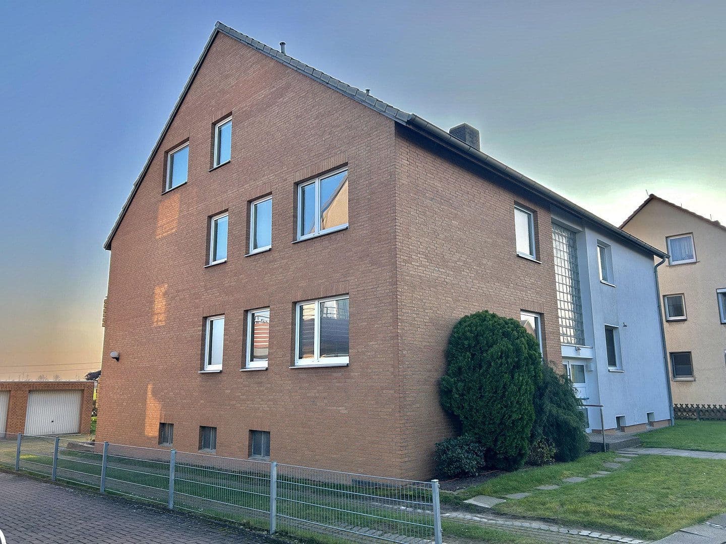 Prenájom bytu 3-izbový 79 m², Pattensen, Dolné Sasko Prenájom bytu 3-izbový 79 m², Pattensen, Dolné Sasko