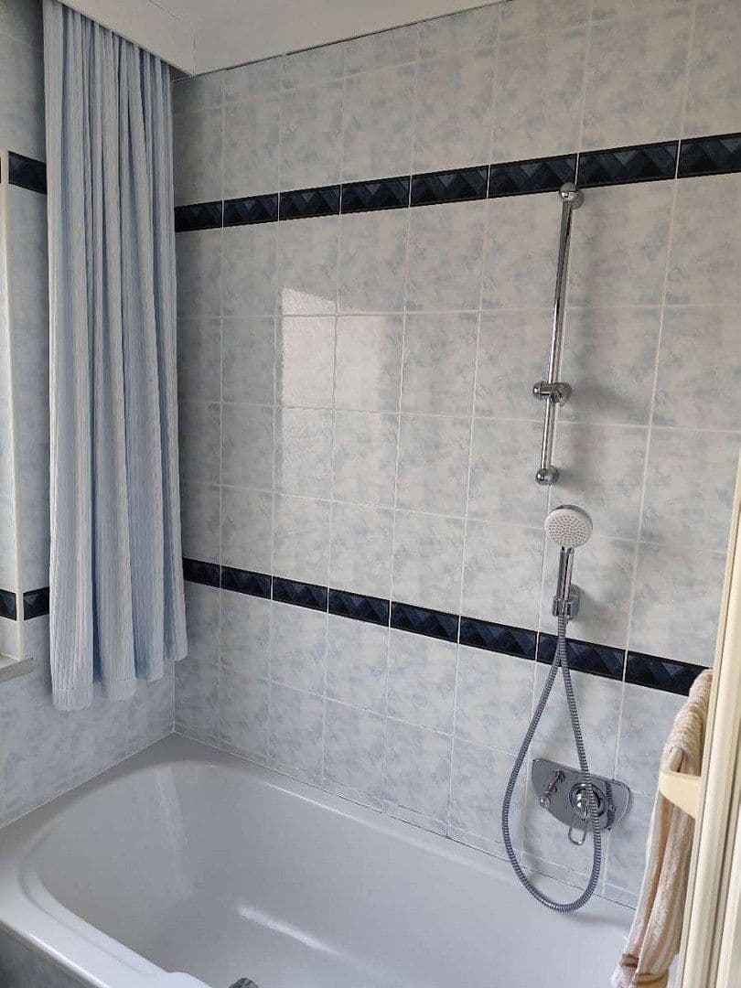 Predaj domu 140 m², pozemok 470 m², Neuteichstraße 23, Heidenreichstein, Dolné Rakúsko Predaj domu 140 m², pozemok 470 m², Neuteichstraße 23, Heidenreichstein, Dolné Rakúsko