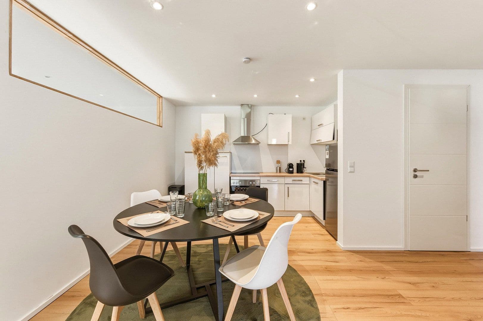 Prenájom bytu 5-izbový 118 m², Moltkestraße 54, Heilbronn, Bádensko-Wurttembersko Prenájom bytu 5-izbový 118 m², Moltkestraße 54, Heilbronn, Bádensko-Wurttembersko