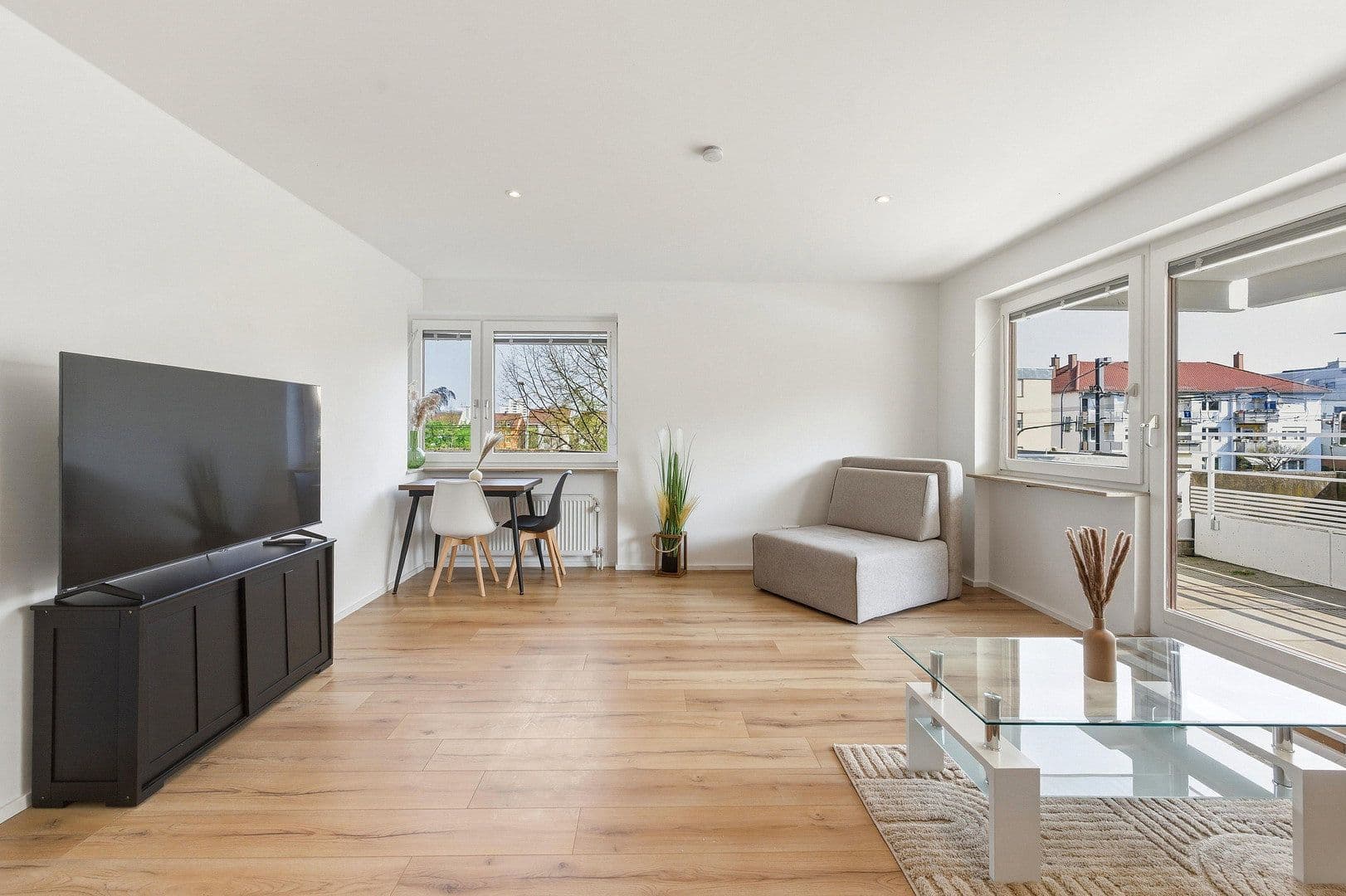 Prenájom bytu 5-izbový 118 m², Moltkestraße 54, Heilbronn, Bádensko-Wurttembersko Prenájom bytu 5-izbový 118 m², Moltkestraße 54, Heilbronn, Bádensko-Wurttembersko