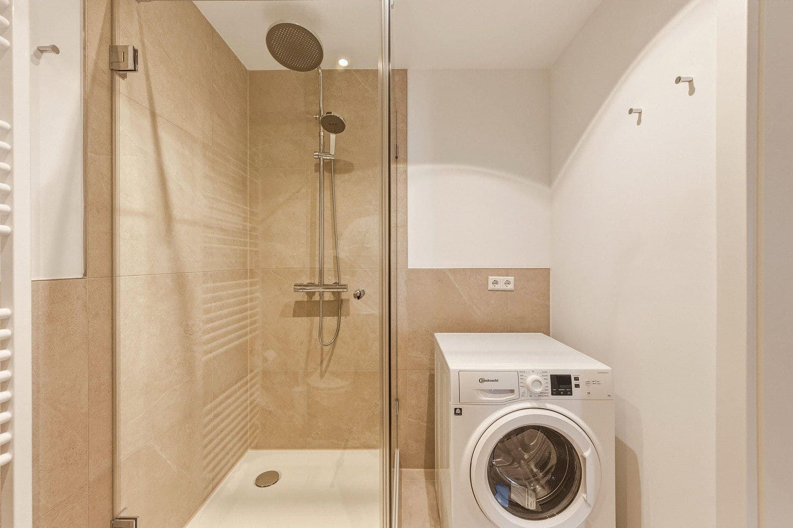Prenájom bytu 5-izbový 118 m², Moltkestraße 54, Heilbronn, Bádensko-Wurttembersko Prenájom bytu 5-izbový 118 m², Moltkestraße 54, Heilbronn, Bádensko-Wurttembersko