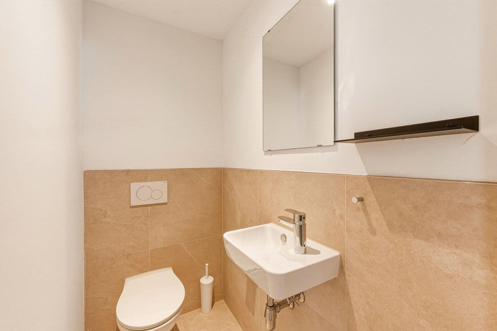 Prenájom bytu 5-izbový 118 m², Moltkestraße 54, Heilbronn, Bádensko-Wurttembersko Prenájom bytu 5-izbový 118 m², Moltkestraße 54, Heilbronn, Bádensko-Wurttembersko