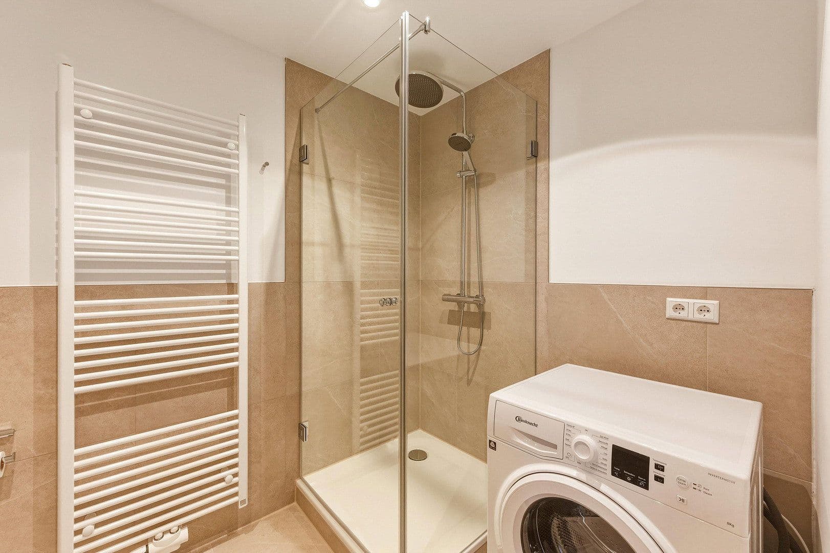 Prenájom bytu 5-izbový 118 m², Moltkestraße 54, Heilbronn, Bádensko-Wurttembersko Prenájom bytu 5-izbový 118 m², Moltkestraße 54, Heilbronn, Bádensko-Wurttembersko