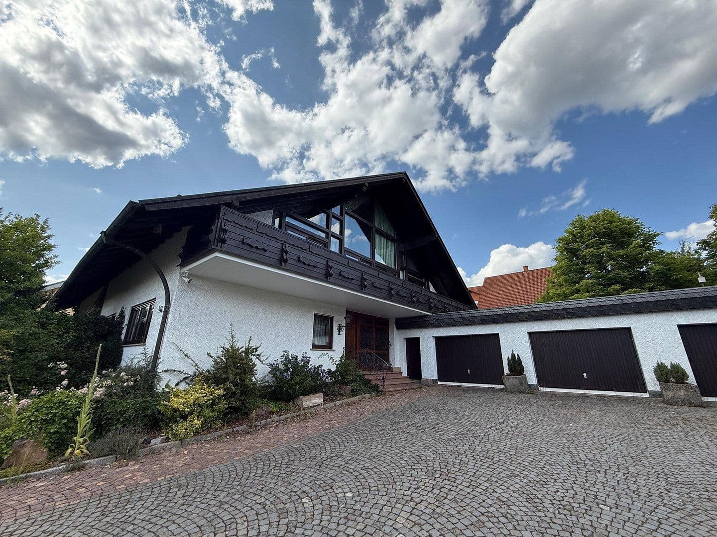 Predaj domu 478 m², pozemok 1.827 m², Neuhof, Hesensko Predaj domu 478 m², pozemok 1.827 m², Neuhof, Hesensko