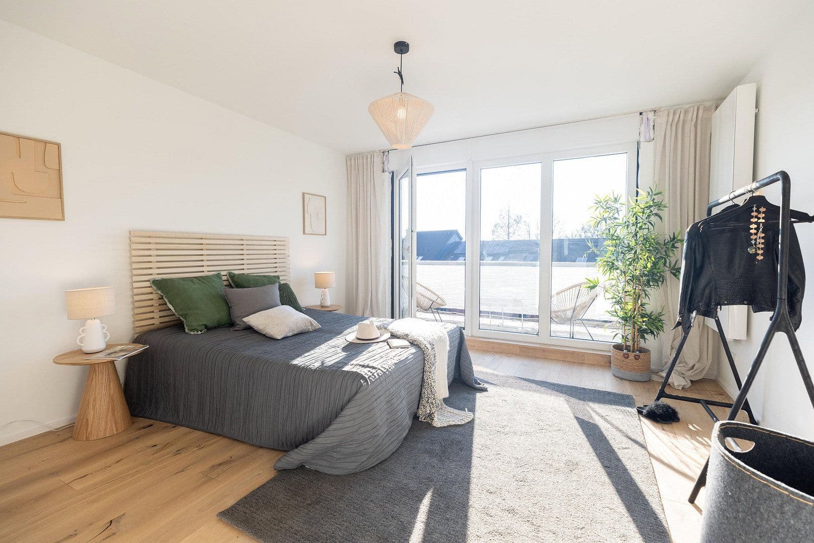 Prenájom bytu 3-izbový 91 m², Rathelbeckstr. 356, Düsseldorf, Severné Porýnie - Westfálsko Prenájom bytu 3-izbový 91 m², Rathelbeckstr. 356, Düsseldorf, Severné Porýnie - Westfálsko