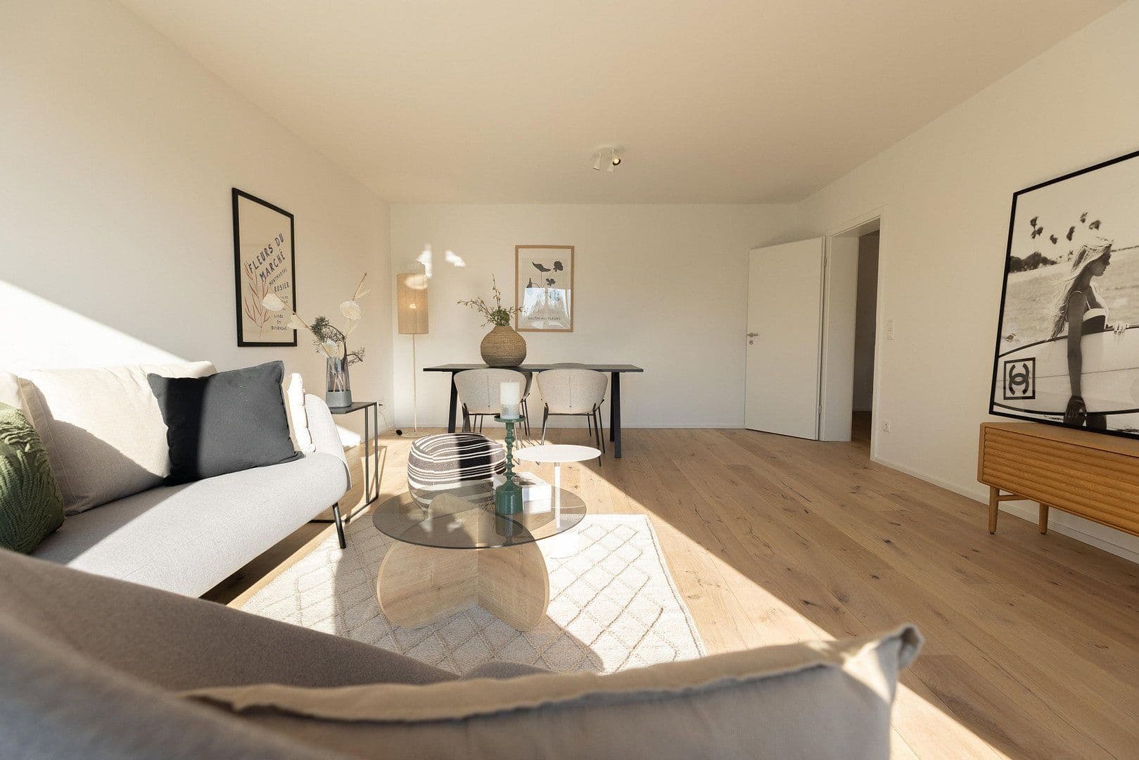 Prenájom bytu 3-izbový 91 m², Rathelbeckstr. 356, Düsseldorf, Severné Porýnie - Westfálsko Prenájom bytu 3-izbový 91 m², Rathelbeckstr. 356, Düsseldorf, Severné Porýnie - Westfálsko