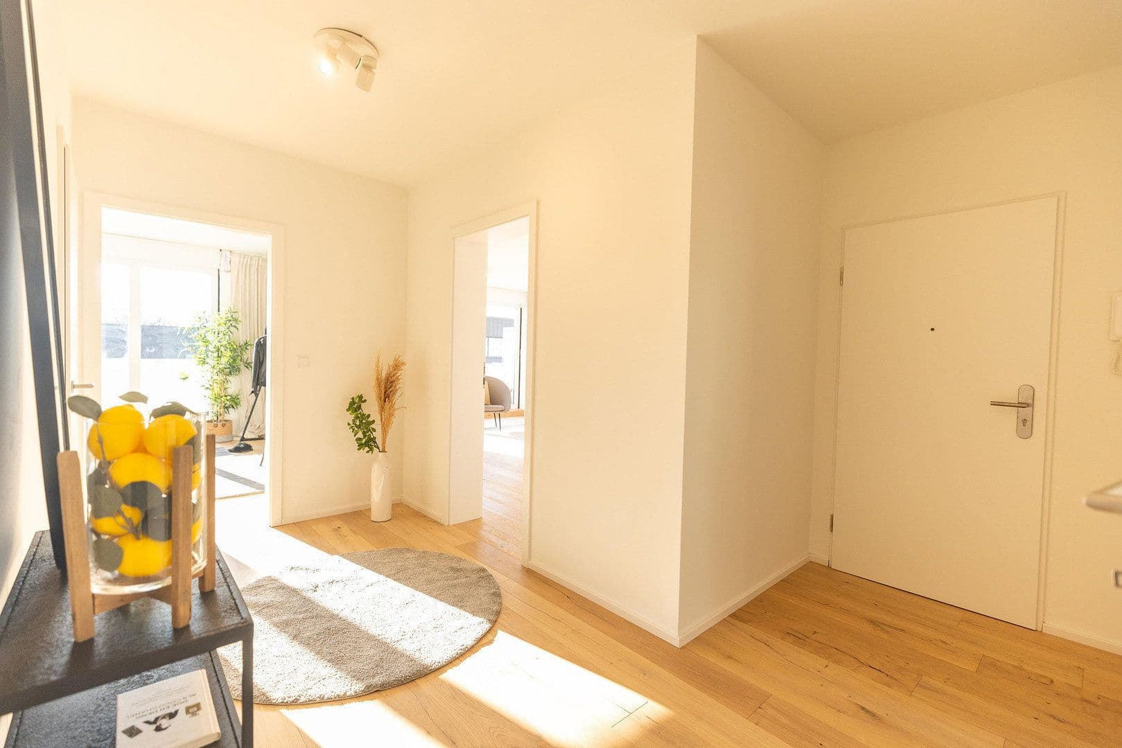 Prenájom bytu 3-izbový 91 m², Rathelbeckstr. 356, Düsseldorf, Severné Porýnie - Westfálsko Prenájom bytu 3-izbový 91 m², Rathelbeckstr. 356, Düsseldorf, Severné Porýnie - Westfálsko