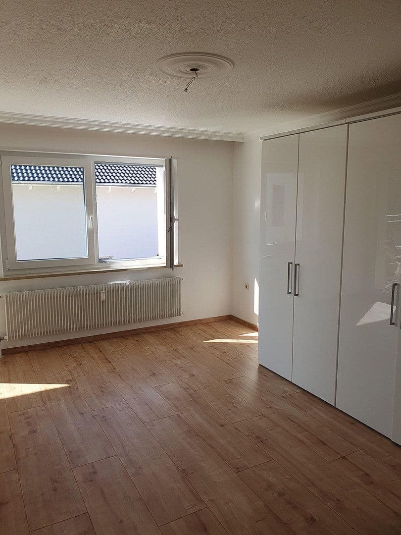 Prenájom bytu 3-izbový 89 m², Grasmückenweg 4, Augsburg, Bavorsko Prenájom bytu 3-izbový 89 m², Grasmückenweg 4, Augsburg, Bavorsko