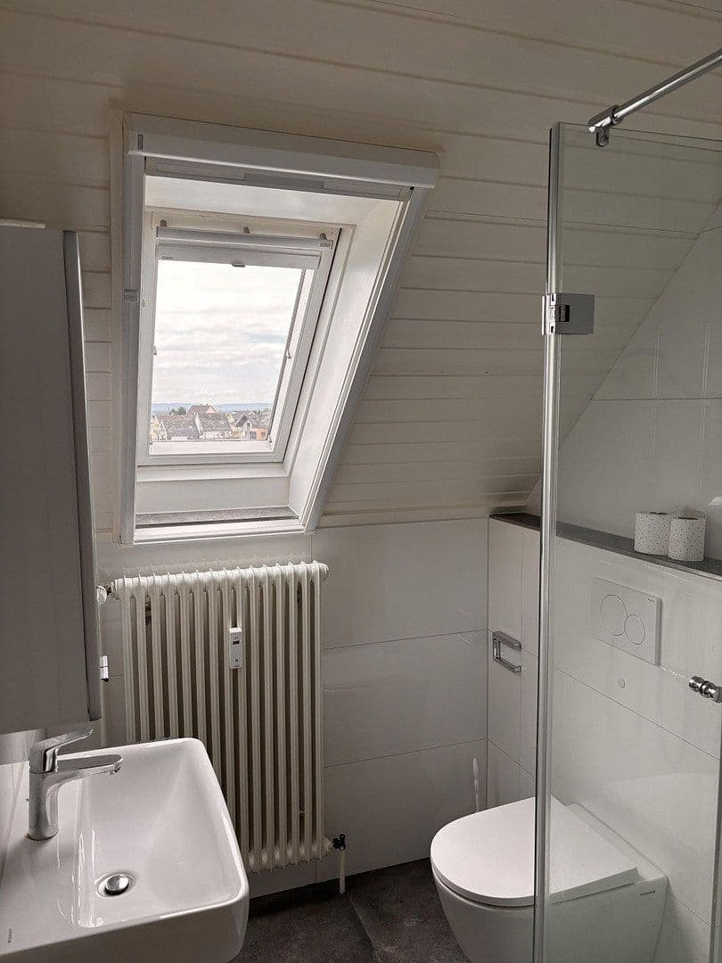 Prenájom bytu 5-izbový 196 m², Baden-Baden, Bádensko-Wurttembersko Prenájom bytu 5-izbový 196 m², Baden-Baden, Bádensko-Wurttembersko