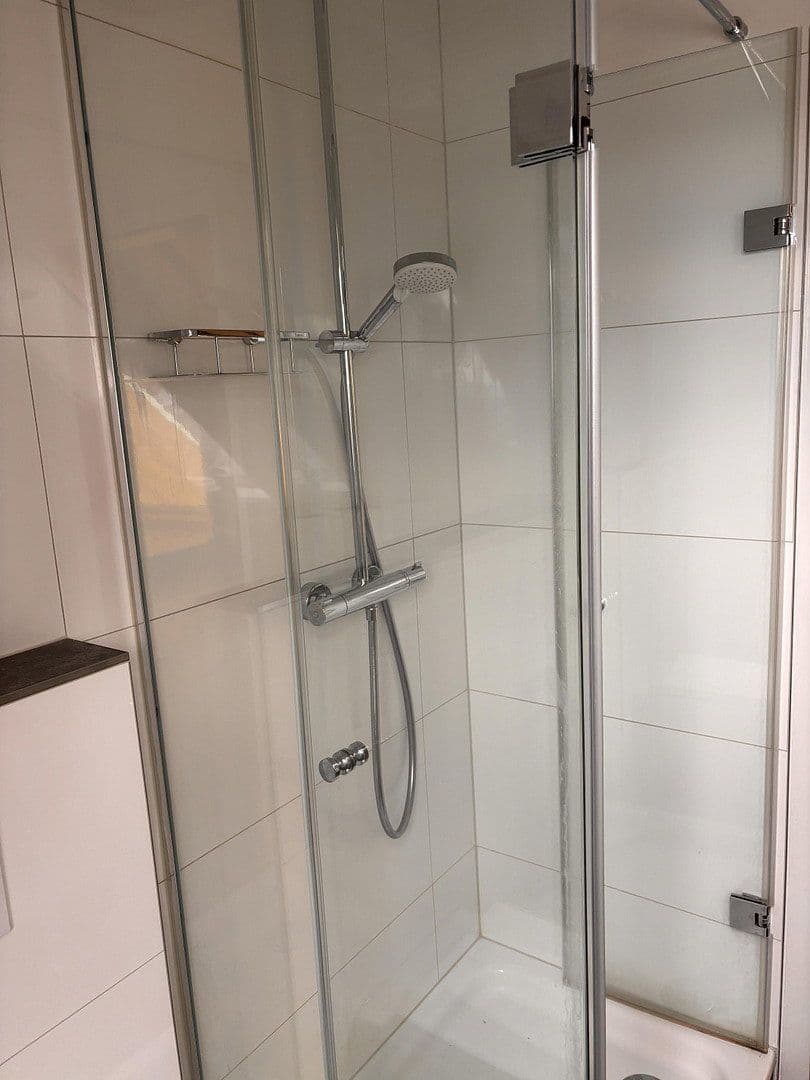 Prenájom bytu 5-izbový 196 m², Baden-Baden, Bádensko-Wurttembersko Prenájom bytu 5-izbový 196 m², Baden-Baden, Bádensko-Wurttembersko