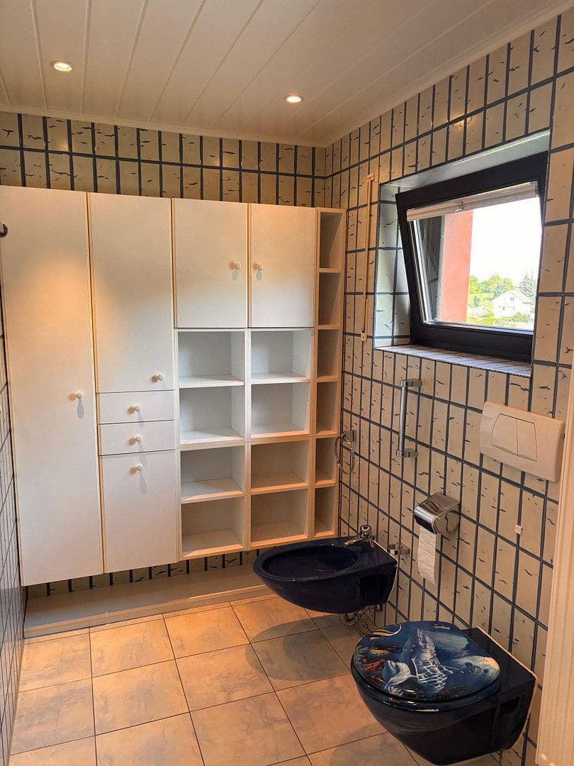 Prenájom bytu 5-izbový 196 m², Baden-Baden, Bádensko-Wurttembersko Prenájom bytu 5-izbový 196 m², Baden-Baden, Bádensko-Wurttembersko