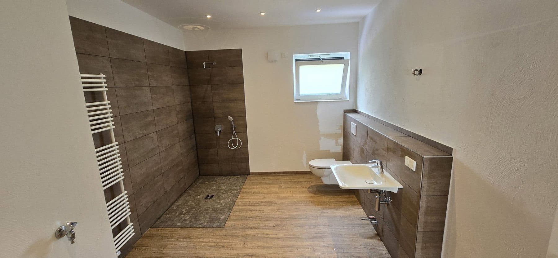 Prenájom bytu 2-izbový 100 m², Freiherr-vom-Stein-Platz 2, Eisenberg (Pfalz), Porýnie-Falcko Prenájom bytu 2-izbový 100 m², Freiherr-vom-Stein-Platz 2, Eisenberg (Pfalz), Porýnie-Falcko