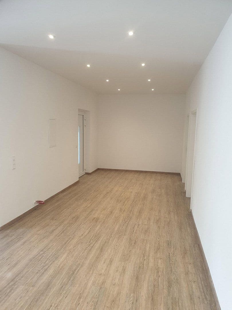 Prenájom bytu 2-izbový 100 m², Freiherr-vom-Stein-Platz 2, Eisenberg (Pfalz), Porýnie-Falcko Prenájom bytu 2-izbový 100 m², Freiherr-vom-Stein-Platz 2, Eisenberg (Pfalz), Porýnie-Falcko