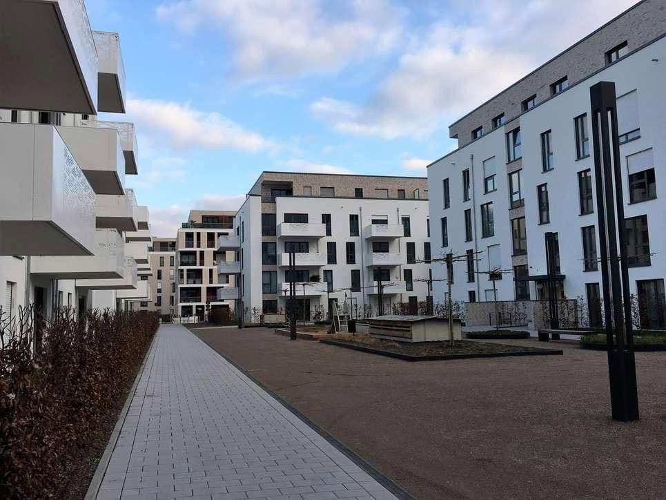 Prenájom bytu 2-izbový 76 m², Köln, Severné Porýnie - Westfálsko Prenájom bytu 2-izbový 76 m², Köln, Severné Porýnie - Westfálsko