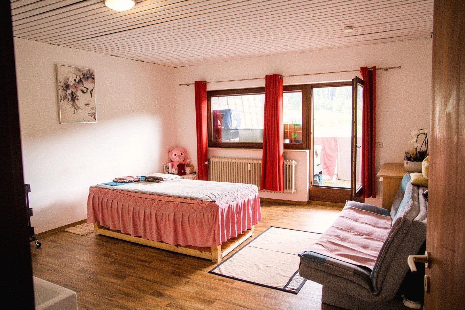 Prenájom kancelárie 160 m², Hauptstr. 17, Titisee-Neustadt, Bádensko-Wurttembersko Prenájom kancelárie 160 m², Hauptstr. 17, Titisee-Neustadt, Bádensko-Wurttembersko