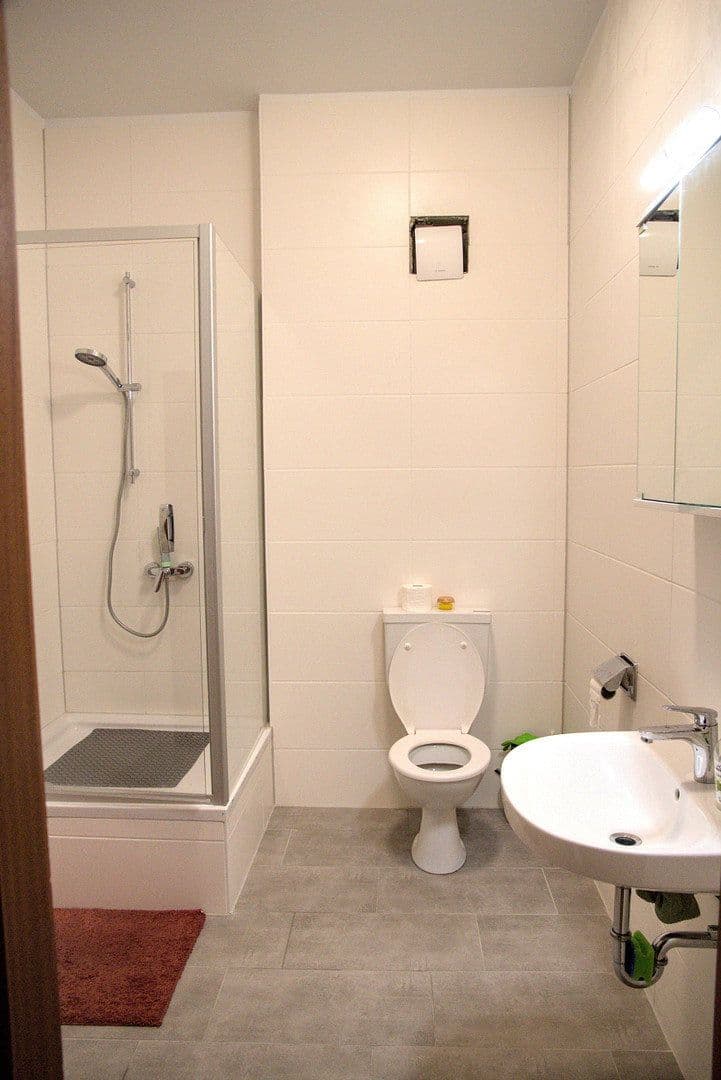 Prenájom kancelárie 160 m², Hauptstr. 17, Titisee-Neustadt, Bádensko-Wurttembersko Prenájom kancelárie 160 m², Hauptstr. 17, Titisee-Neustadt, Bádensko-Wurttembersko